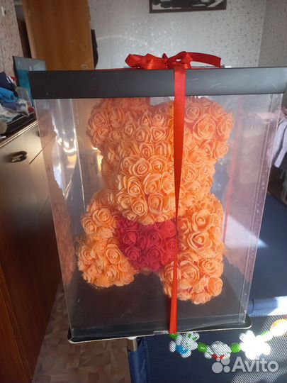 Подарок сувенир,мишка из розочек