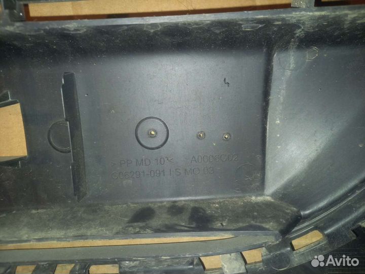 Решетка радиатора peugeot 301