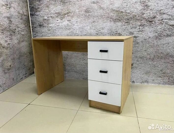 Письменный стол цвет белый+дуб