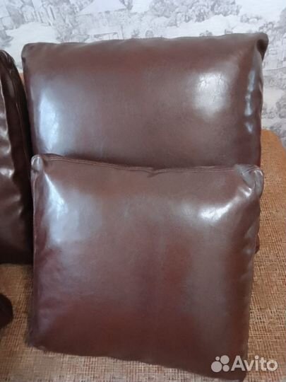 Подушки кожзам. Новые