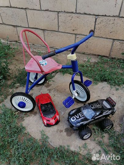 Детский трехколесный велосипед