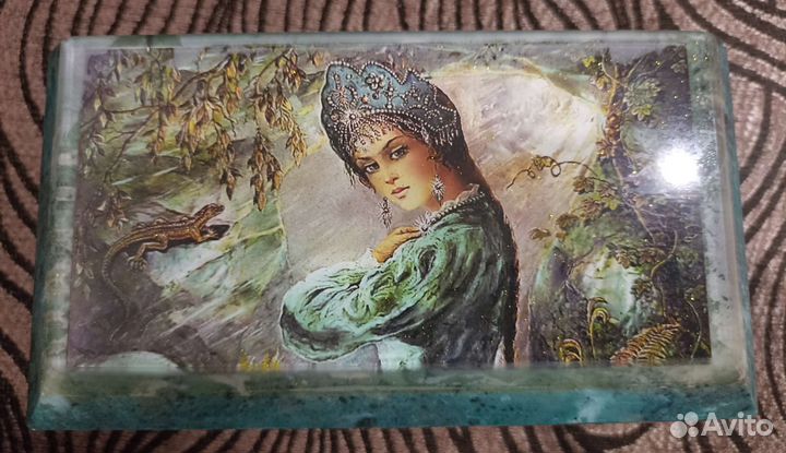 Шкатулка для украшений новая