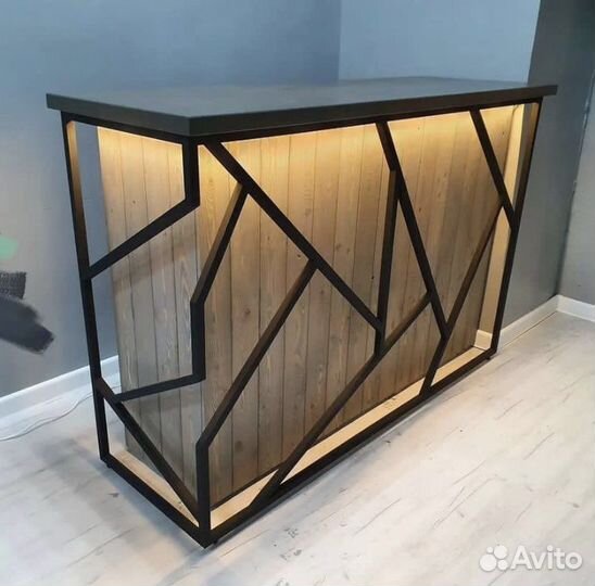 Ресепшн в стиле лофт с подсветкой