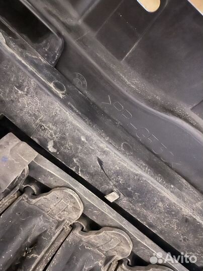 Решетка радиатора (жалюзи ) BMW G 30