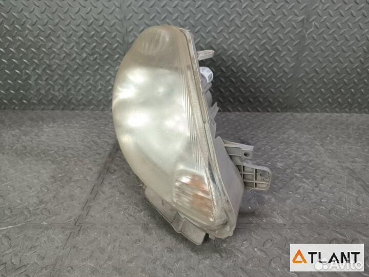 Фара передняя правая toyota passo