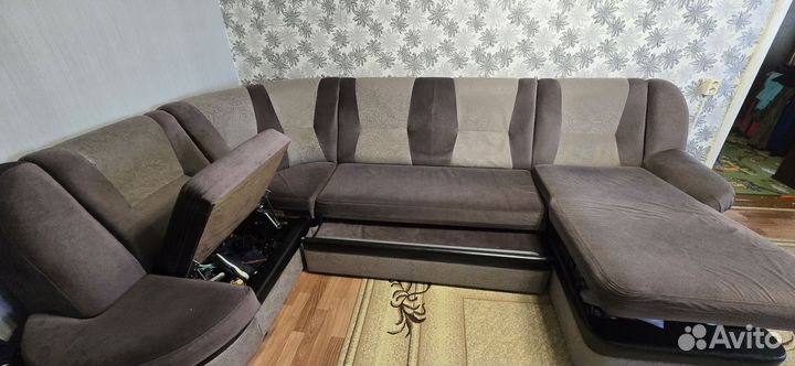 Большой п-образный диван б/у