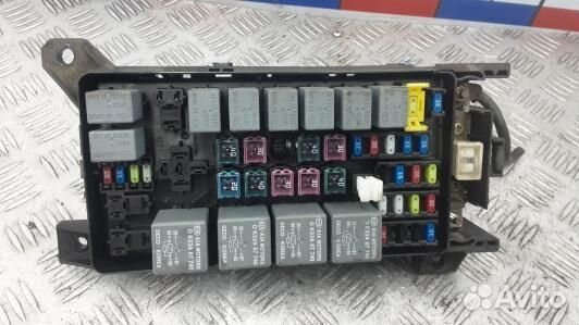 Блок предохранителей KIA sorento 1 (1BR11M101)