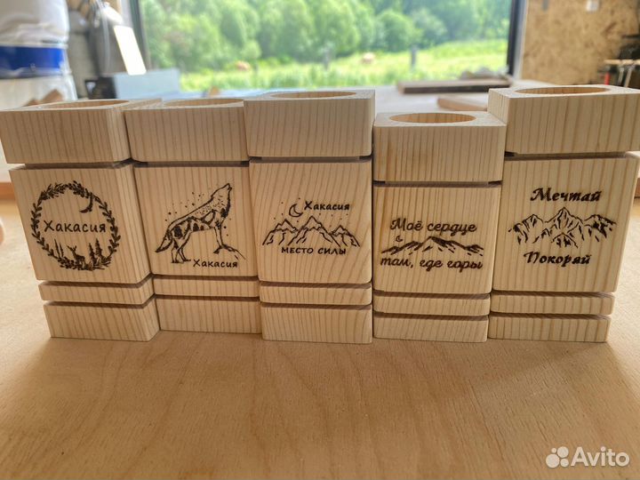 Подсвечник из дерева