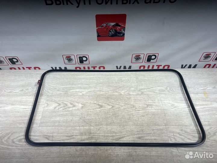 Молдинг люка Audi A8