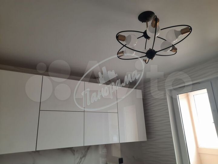 2-к. квартира, 58 м², 4/10 эт.