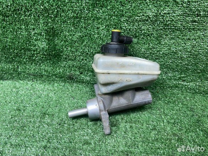 Главный тормозной цилиндр Renault Logan