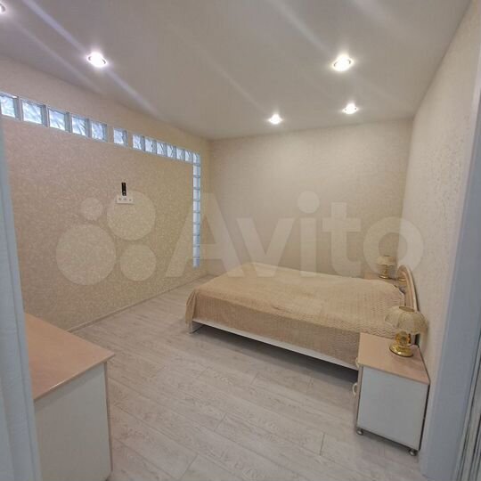 2-к. квартира, 65 м², 3/9 эт.