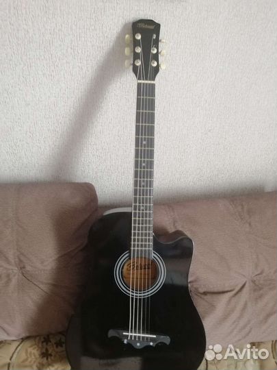 Акустическая гитара