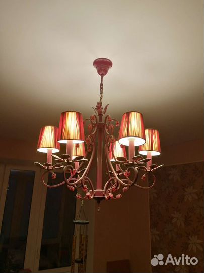 Люстра подвесная потолочная