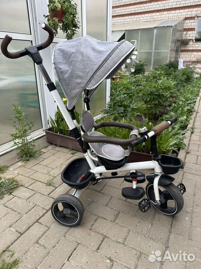 Велосипед трехколесный детский с ручкой