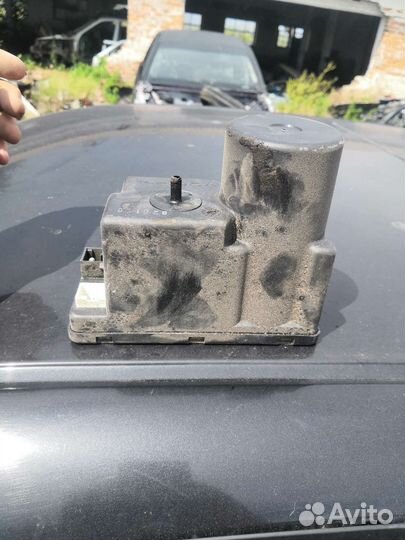 Компрессор центрального замка Audi A4 2000 862257A