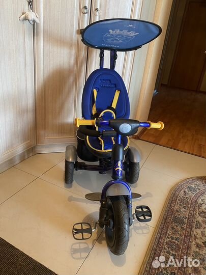 Трехколесный велосипед с ручкой