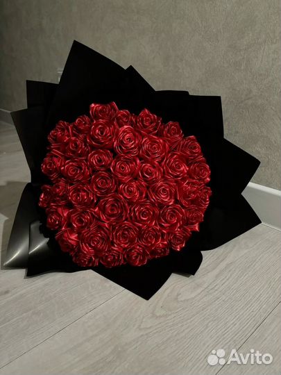 Букет роз из атласных лент