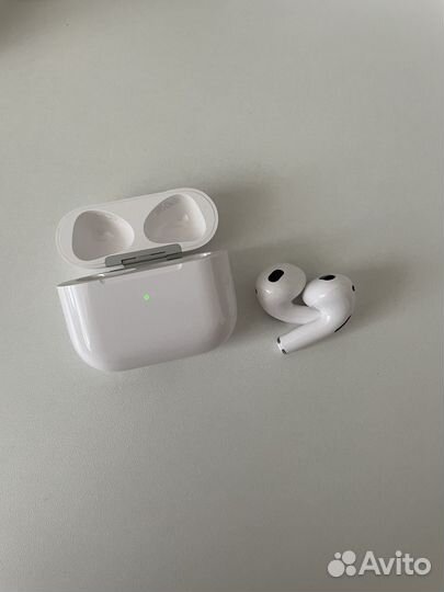 Беспроводные наушники apple airpods