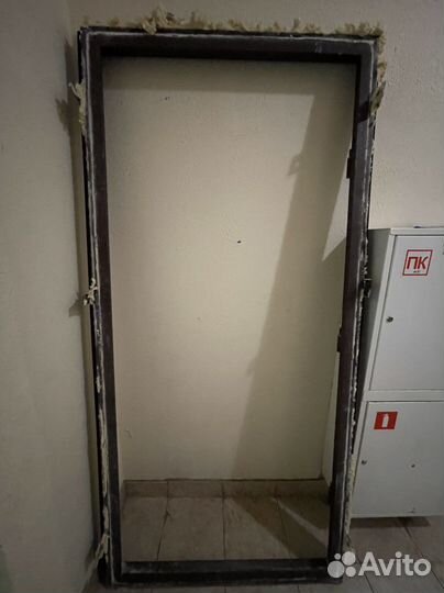 Дверь входная железная