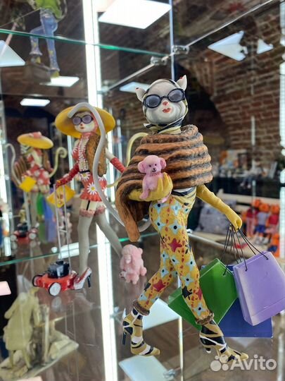 Статуэтка из серии «Domestic Divas». Маргарет Ле В