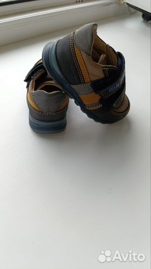 Туфли кроссовки 20 размер