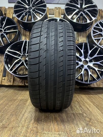 Triangle Sports TH201 255/40 R20 101Y