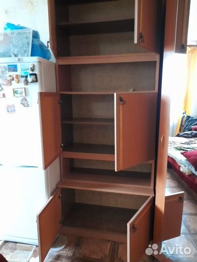 Шкаф