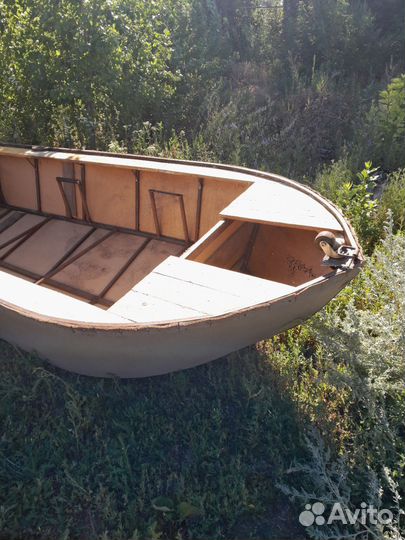 Продам лодку надо доделать