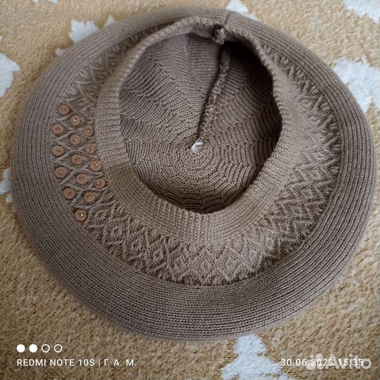 Берет женский