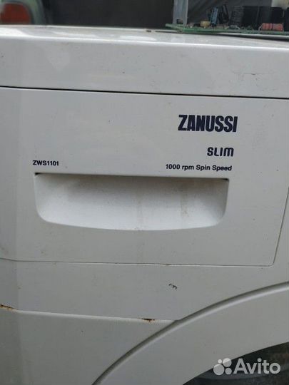 Стиральная машина Zanussi ZWS1101