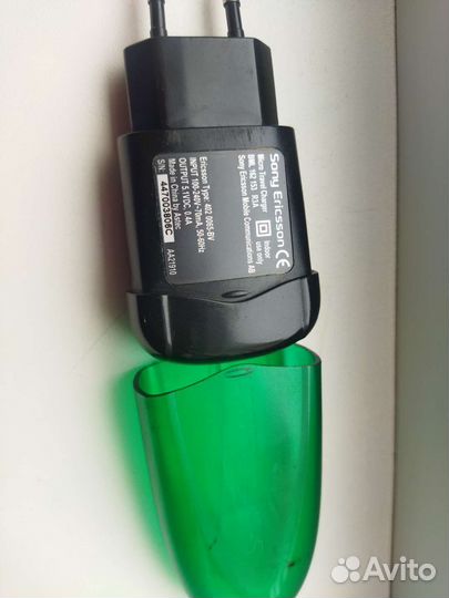 Зарядное устройство Sony Ericsson