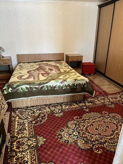 Комната 95 м² в 2-к., 1/2 эт.