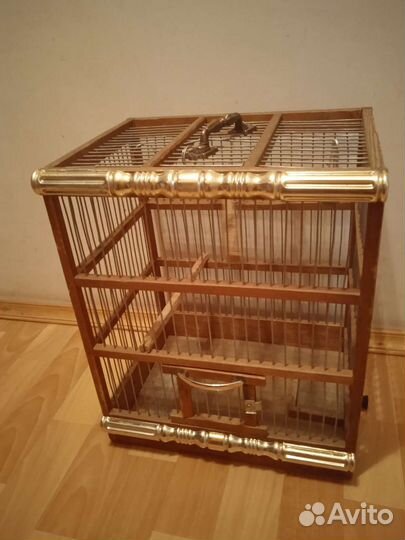 Клетка для птиц из дерева