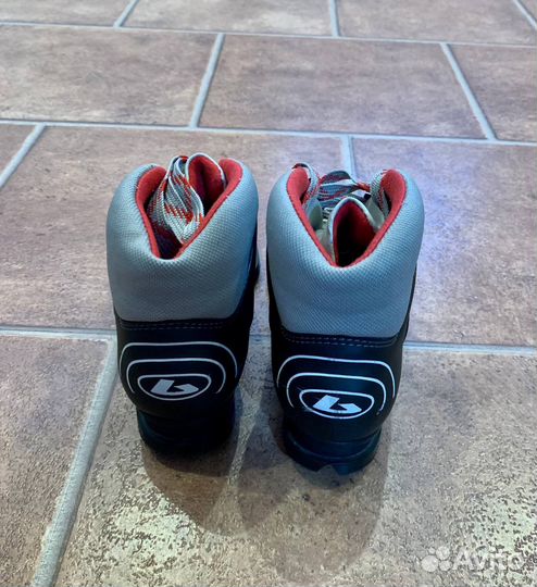 Детские лыжные ботинки Botas Arena NN75, 33р