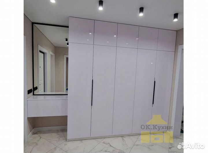 Шкафчик для ванной