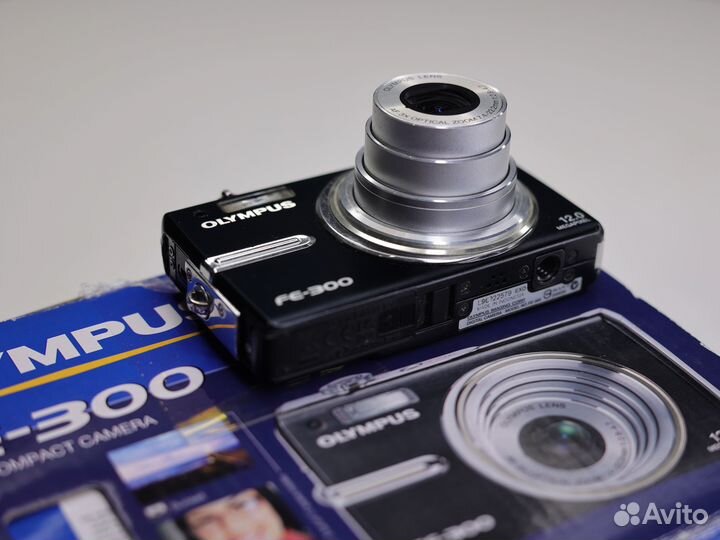 С коробкой полный комплект Olympus fe-300