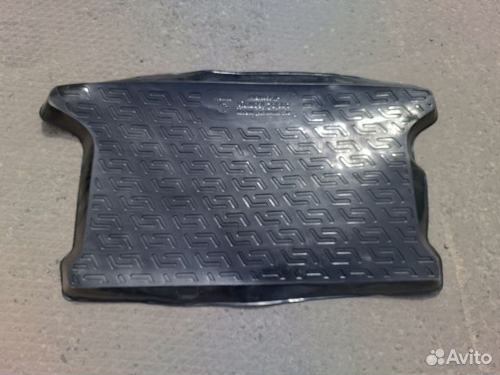 Коврик в багажник hyundai solaris 1
