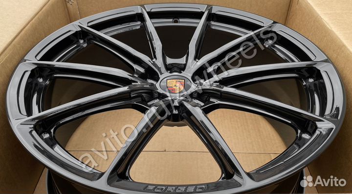 Кованые диски Porsche Macan R19 наличие