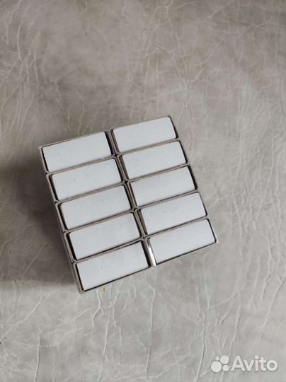 10 спичечных коробков, Литва