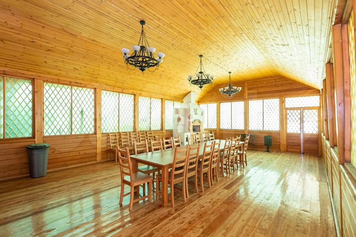 Коттедж 196,6 м² на участке 9,7 сот.