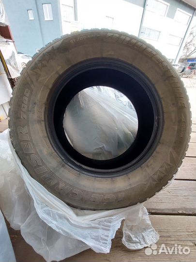 Bridgestone Ice Cruiser 7000 265/65 R17