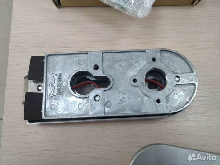 Замок для стеклянной двери Dorma Дорма