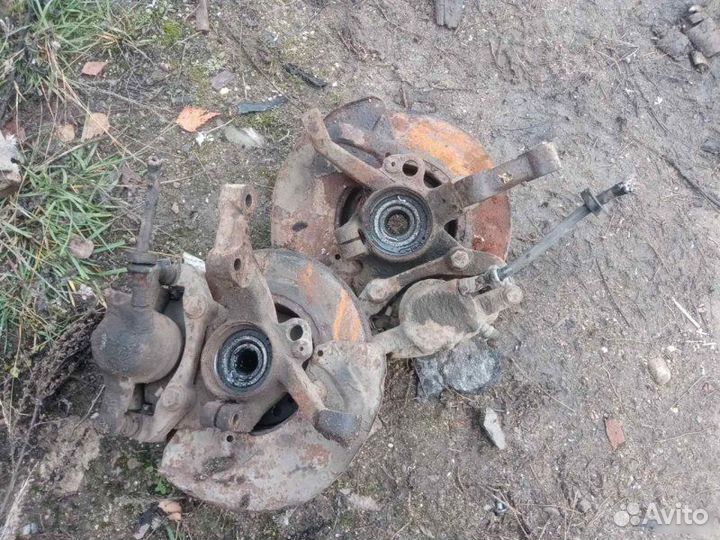 Кулак поворотный передний Chery Amulet A15 2008