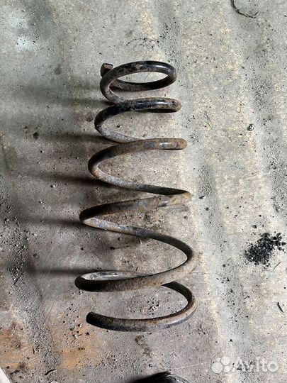 Пружина задняя Toyota camry xv10