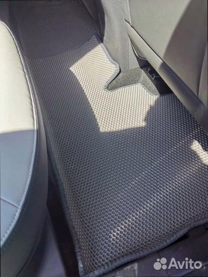 Автомобильные коврики 3D в автомобиль на заказ