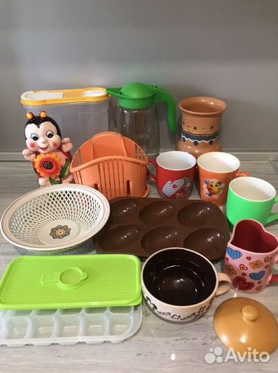 Контейнеры,кружка с зайцем,соусник