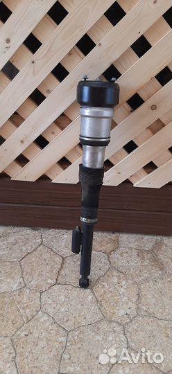 Пневмостойка задняя Mercedes S-Class W221