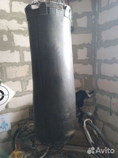 Боксёрский мешок профессиональный