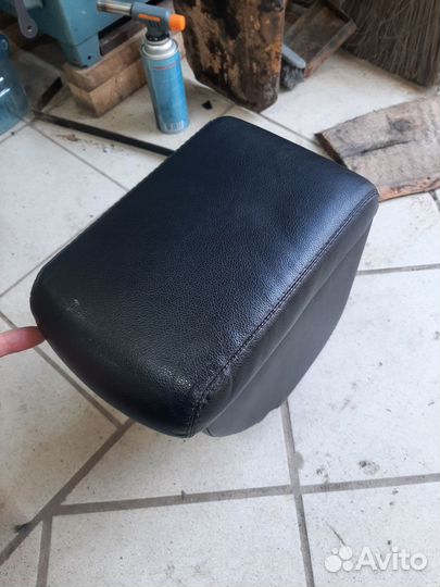 Подлокотник KIA